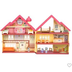 Bluey Ultimate Lights & Sounds Playhouse with Muffin  & Socks Target Exclusive